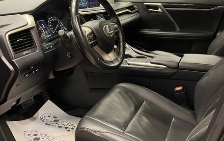 Lexus RX IV рестайлинг, 2021 год, 5 900 000 рублей, 7 фотография