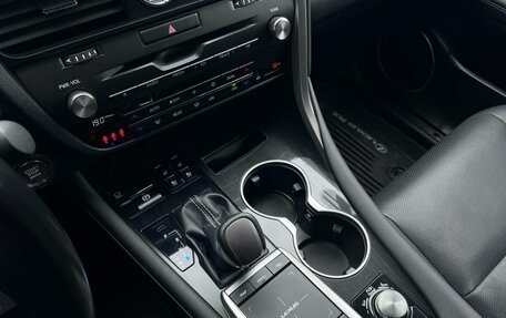 Lexus RX IV рестайлинг, 2021 год, 4 200 000 рублей, 14 фотография