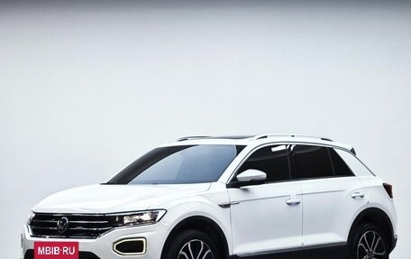 Volkswagen T-Roc I, 2023 год, 1 260 000 рублей, 4 фотография