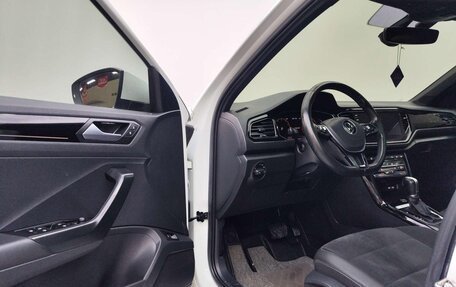 Volkswagen T-Roc I, 2023 год, 1 260 000 рублей, 8 фотография