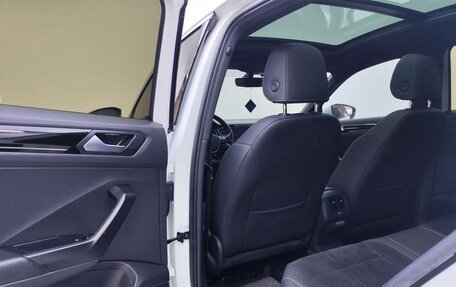 Volkswagen T-Roc I, 2023 год, 1 260 000 рублей, 9 фотография