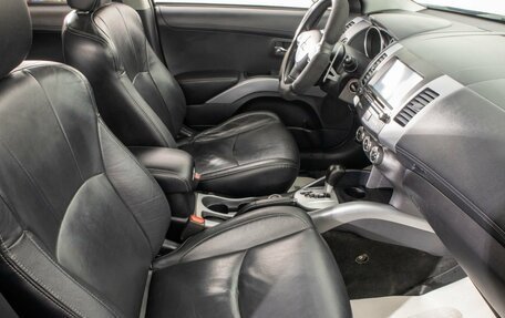 Mitsubishi Outlander III рестайлинг 3, 2011 год, 1 499 000 рублей, 25 фотография
