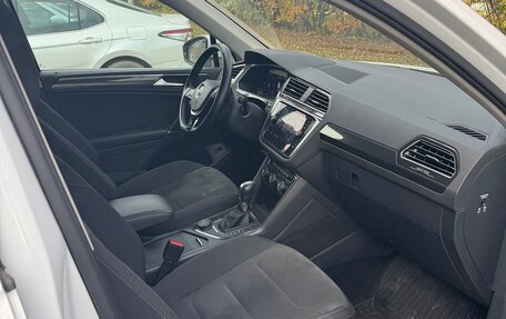 Volkswagen Tiguan II, 2017 год, 2 900 000 рублей, 16 фотография