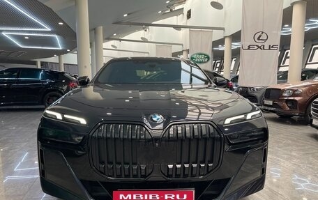 BMW 7 серия, 2023 год, 14 000 000 рублей, 8 фотография