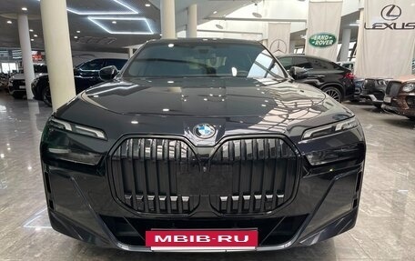 BMW 7 серия, 2023 год, 14 000 000 рублей, 9 фотография