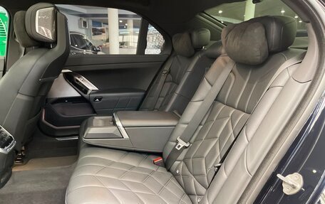 BMW 7 серия, 2023 год, 14 000 000 рублей, 21 фотография