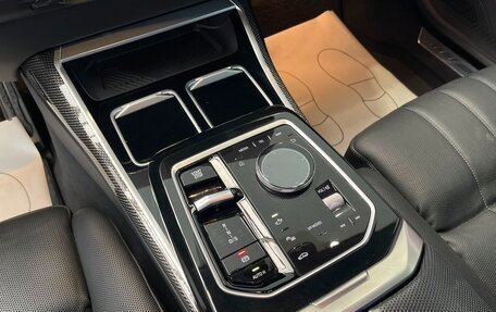 BMW 7 серия, 2023 год, 14 000 000 рублей, 36 фотография