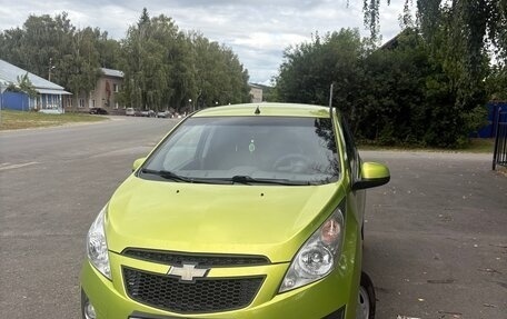 Chevrolet Spark III, 2011 год, 690 000 рублей, 2 фотография