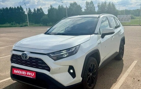 Toyota RAV4, 2023 год, 4 600 000 рублей, 2 фотография