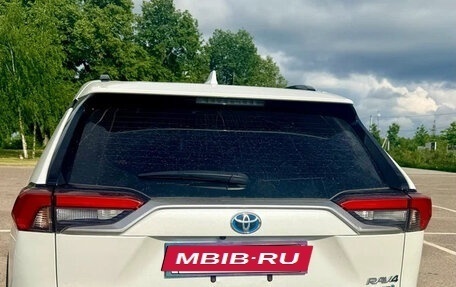 Toyota RAV4, 2023 год, 4 600 000 рублей, 4 фотография