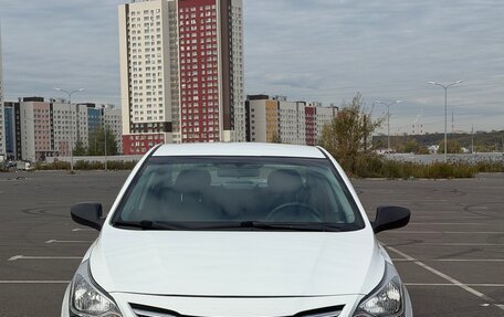 Hyundai Solaris II рестайлинг, 2016 год, 835 000 рублей, 3 фотография