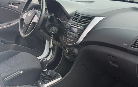 Hyundai Solaris II рестайлинг, 2016 год, 835 000 рублей, 9 фотография