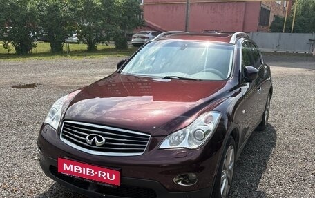 Infiniti QX50 I рестайлинг, 2013 год, 1 800 000 рублей, 2 фотография