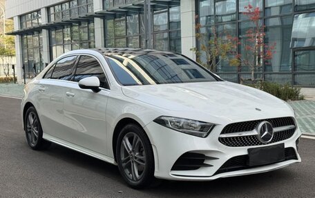 Mercedes-Benz A-Класс, 2022 год, 2 100 000 рублей, 4 фотография