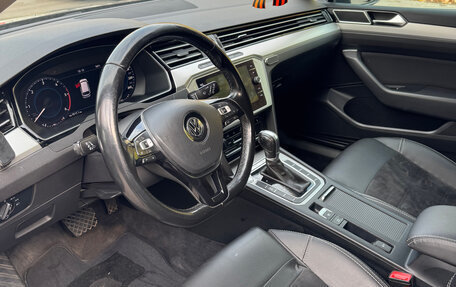 Volkswagen Passat B8 рестайлинг, 2018 год, 1 800 000 рублей, 14 фотография