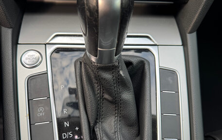 Volkswagen Passat B8 рестайлинг, 2018 год, 1 800 000 рублей, 17 фотография