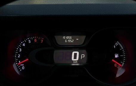 Renault Kaptur I рестайлинг, 2017 год, 949 000 рублей, 12 фотография