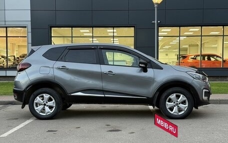 Renault Kaptur I рестайлинг, 2017 год, 949 000 рублей, 4 фотография