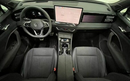 Volkswagen Tiguan II, 2026 год, 5 050 000 рублей, 11 фотография