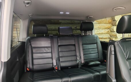 Volkswagen Multivan T6 рестайлинг, 2022 год, 8 000 000 рублей, 14 фотография