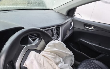 Hyundai Solaris II рестайлинг, 2017 год, 380 000 рублей, 5 фотография