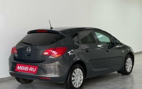 Opel Astra J, 2013 год, 700 000 рублей, 5 фотография