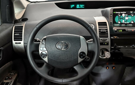 Toyota Prius, 2008 год, 690 000 рублей, 13 фотография