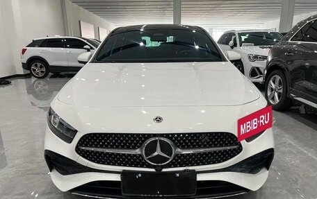 Mercedes-Benz A-Класс, 2023 год, 2 400 008 рублей, 2 фотография