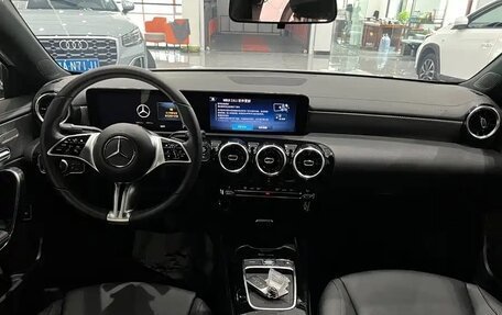 Mercedes-Benz A-Класс, 2023 год, 2 400 008 рублей, 21 фотография