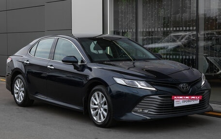 Toyota Camry, 2018 год, 1 598 000 рублей, 3 фотография