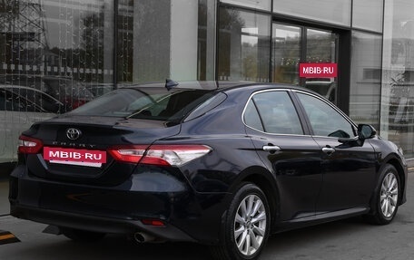 Toyota Camry, 2018 год, 1 598 000 рублей, 5 фотография