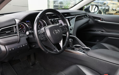 Toyota Camry, 2018 год, 1 598 000 рублей, 16 фотография