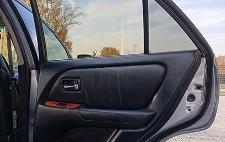 Lexus RX IV рестайлинг, 2001 год, 850 000 рублей, 22 фотография