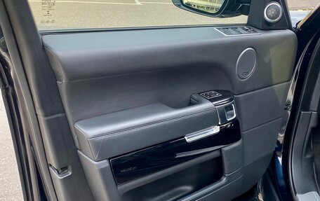 Land Rover Range Rover IV рестайлинг, 2015 год, 3 750 000 рублей, 26 фотография