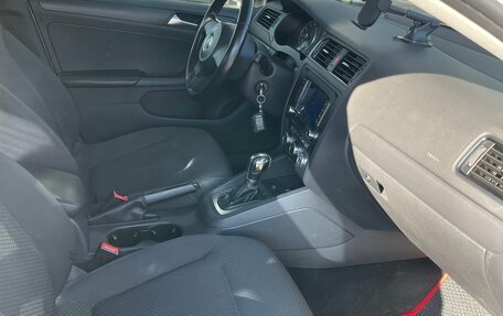 Volkswagen Jetta VI, 2014 год, 810 000 рублей, 10 фотография