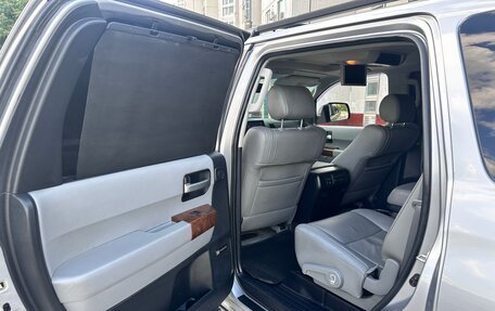 Toyota Sequoia II рестайлинг, 2009 год, 3 200 000 рублей, 10 фотография