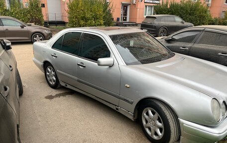 Mercedes-Benz E-Класс, 1998 год, 320 000 рублей, 4 фотография