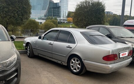 Mercedes-Benz E-Класс, 1998 год, 320 000 рублей, 5 фотография