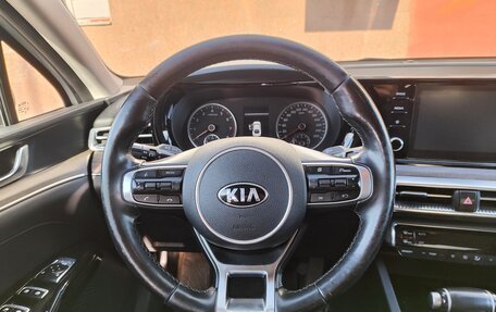 KIA K5, 2021 год, 1 660 000 рублей, 17 фотография