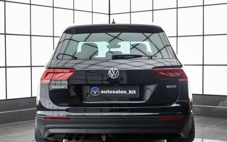 Volkswagen Tiguan II, 2019 год, 2 329 000 рублей, 3 фотография