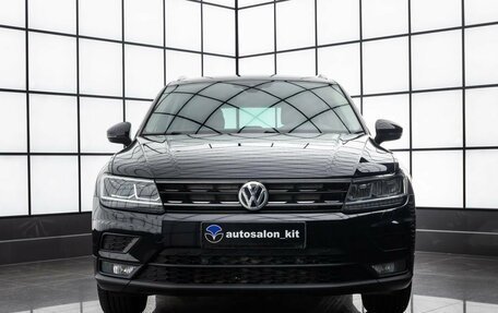 Volkswagen Tiguan II, 2019 год, 2 329 000 рублей, 2 фотография