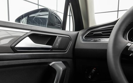Volkswagen Tiguan II, 2019 год, 2 329 000 рублей, 16 фотография