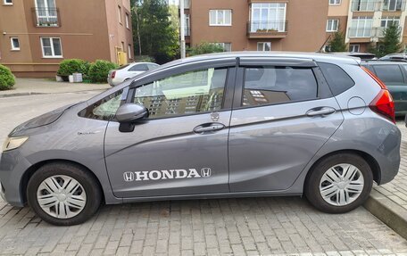 Honda Fit III, 2018 год, 1 660 000 рублей, 2 фотография