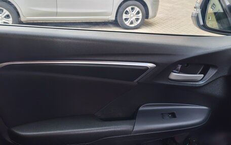Honda Fit III, 2018 год, 1 660 000 рублей, 10 фотография