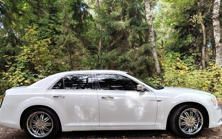 Chrysler 300C II, 2012 год, 1 800 000 рублей, 7 фотография