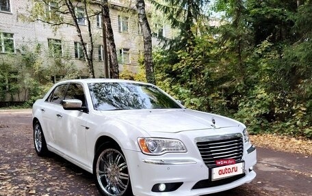 Chrysler 300C II, 2012 год, 1 800 000 рублей, 4 фотография