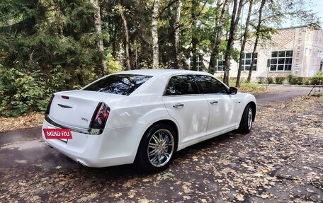 Chrysler 300C II, 2012 год, 1 800 000 рублей, 8 фотография