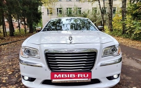 Chrysler 300C II, 2012 год, 1 800 000 рублей, 6 фотография