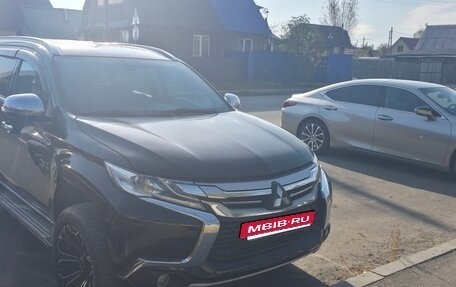 Mitsubishi Pajero Sport III рестайлинг, 2016 год, 2 700 000 рублей, 3 фотография