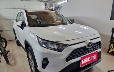 Toyota RAV4, 2021 год, 3 700 000 рублей, 1 фотография